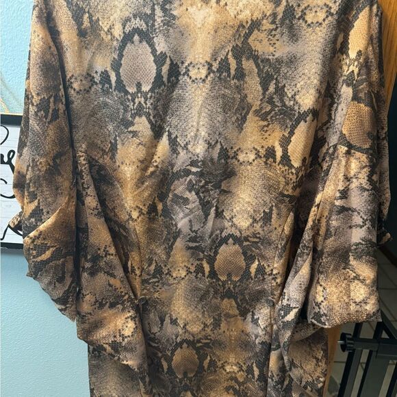 Allen B by Allen Schwartz Brown Snakeskin Button Down Blouse Size Large - Picture 8 of 10